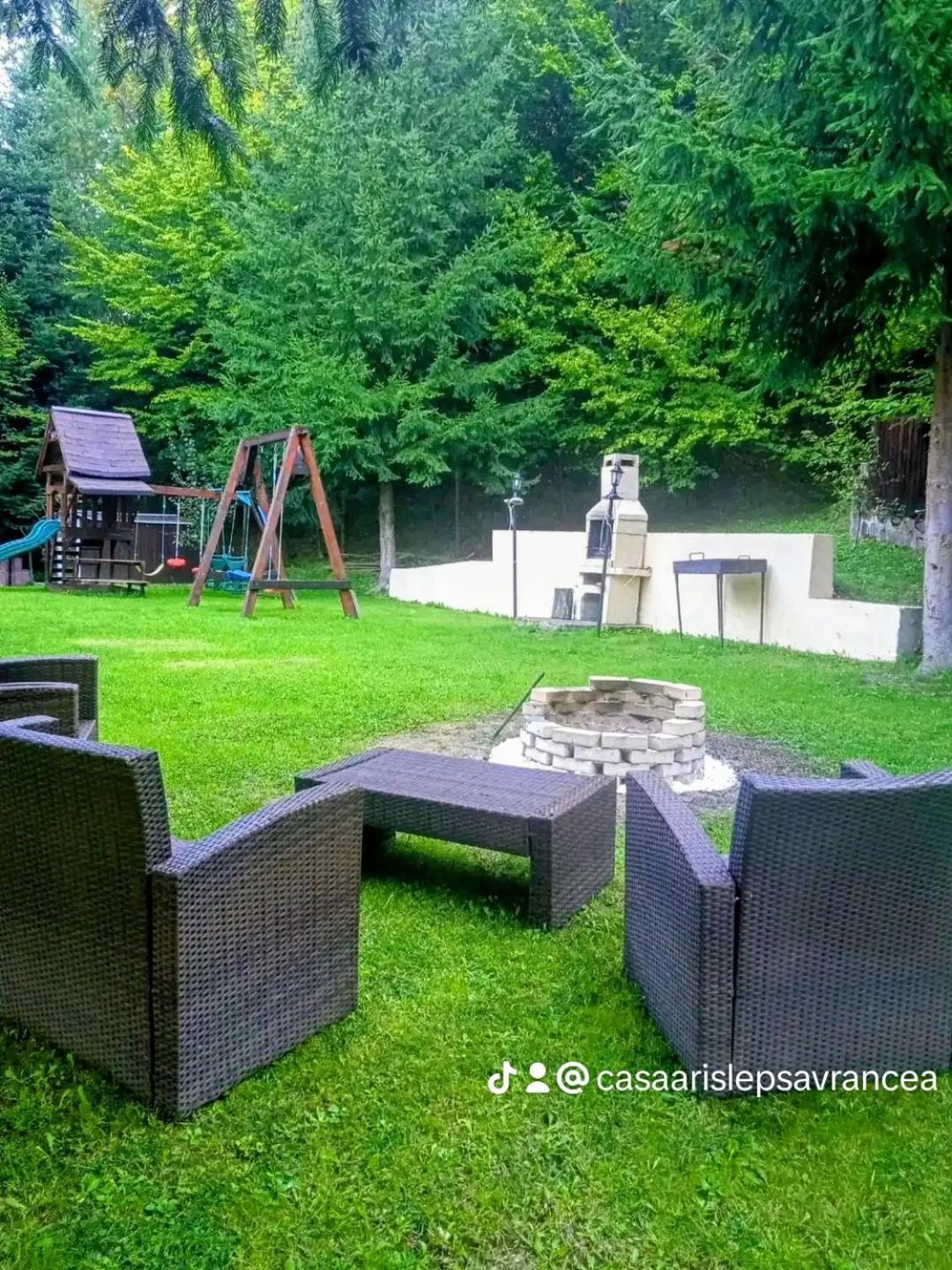 فندق Casa Aris Lepsa Vrancea المظهر الخارجي الصورة
